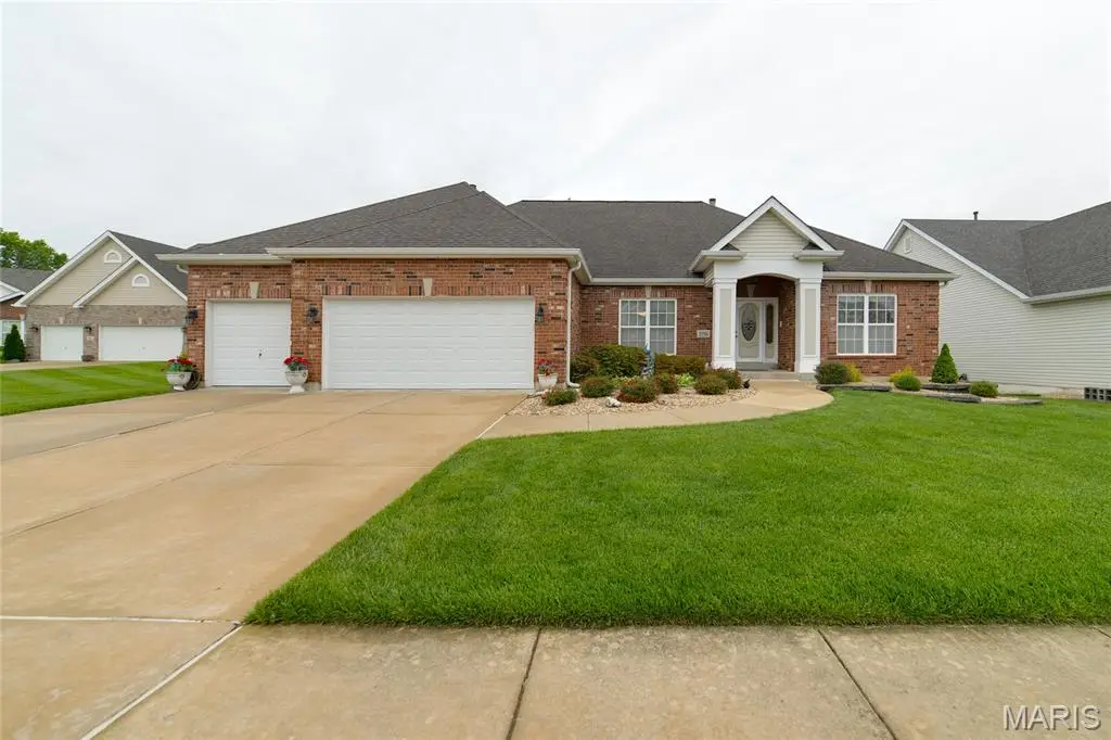 1156 Hollow Valley Court, Saint Charles, MO 63304 - #1