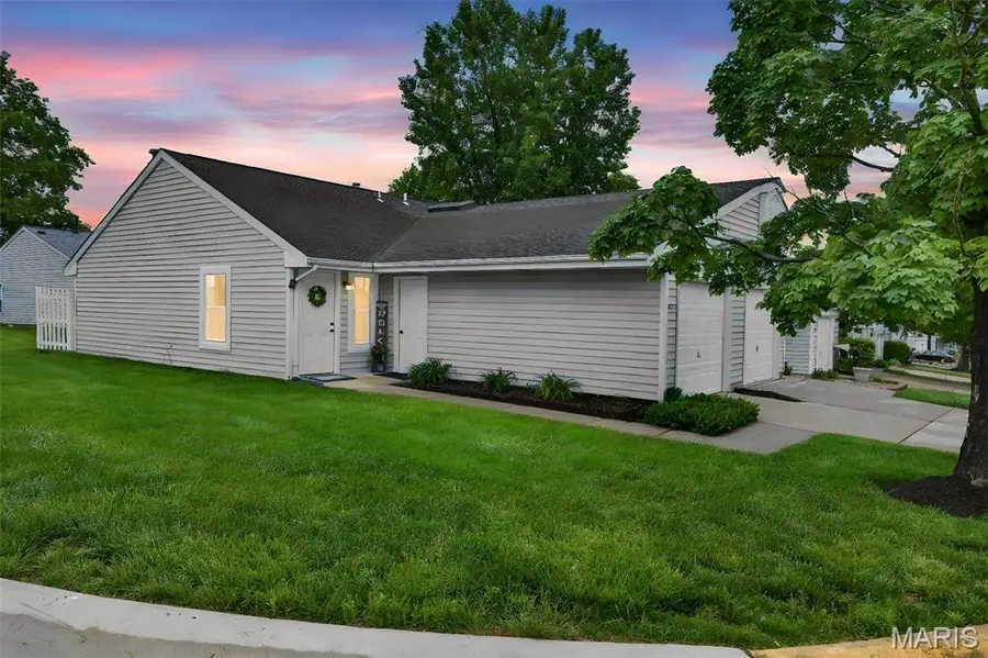 1611 Claydell Drive #18, Saint Peters, MO 63376 - #3