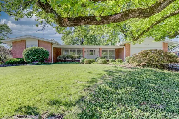 38 Forestvale Drive, Chesterfield, MO 63017