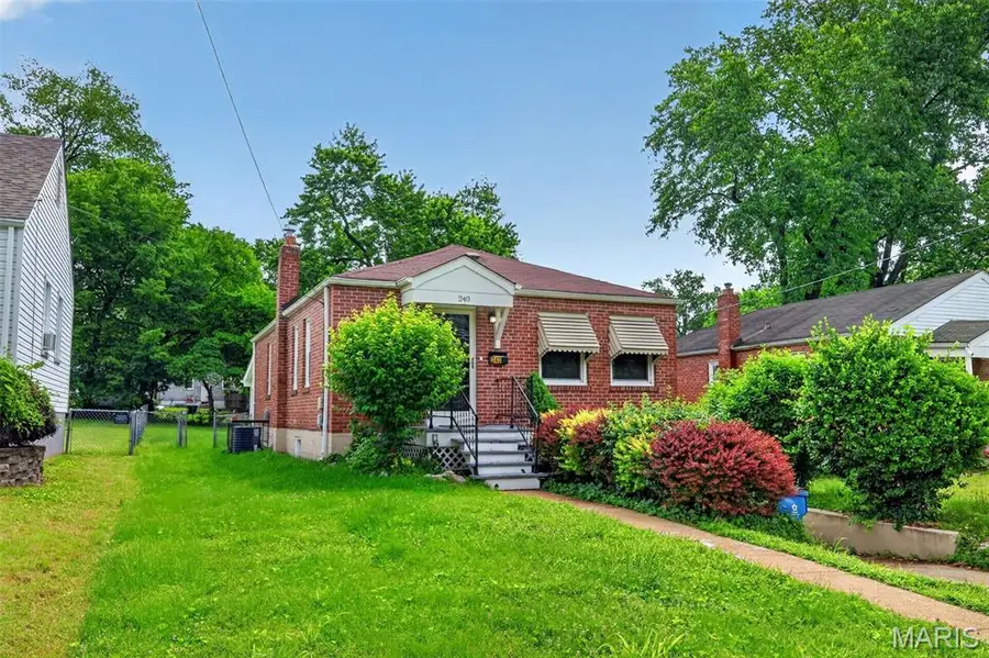 240 S Barat Avenue, Saint Louis, MO 63135 - #2