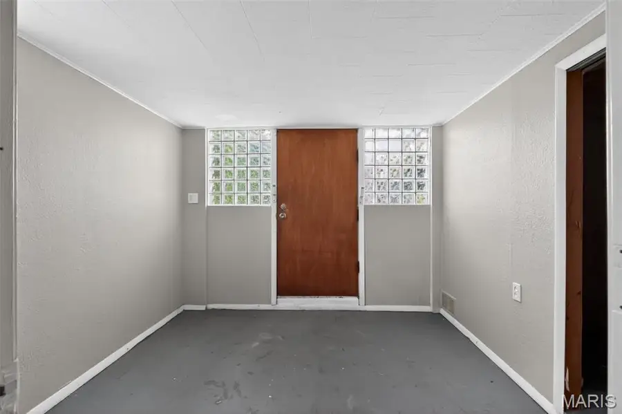 240 S Barat Avenue, Saint Louis, MO 63135 - #3