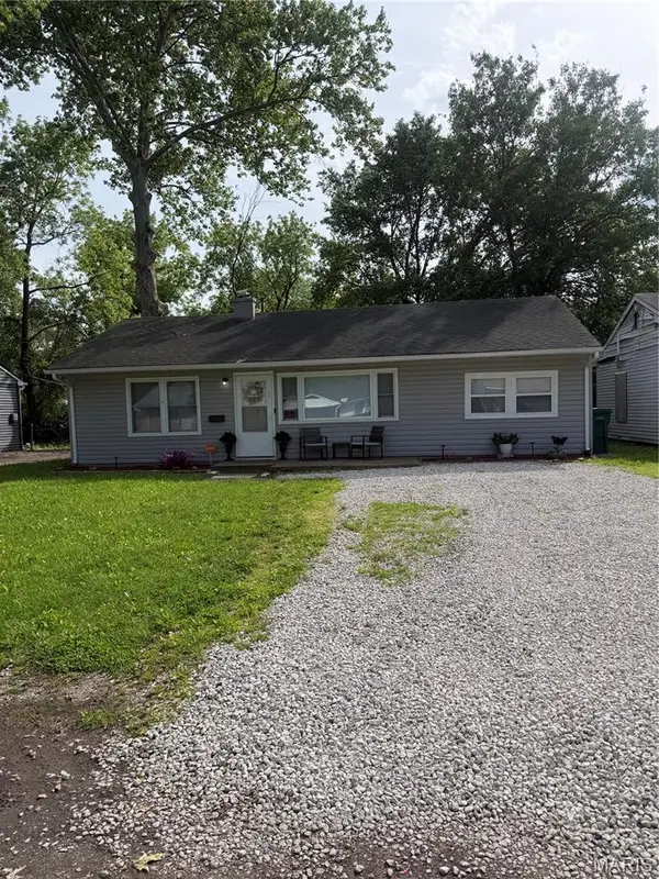 33 Louise Lane, Cahokia, IL 62206