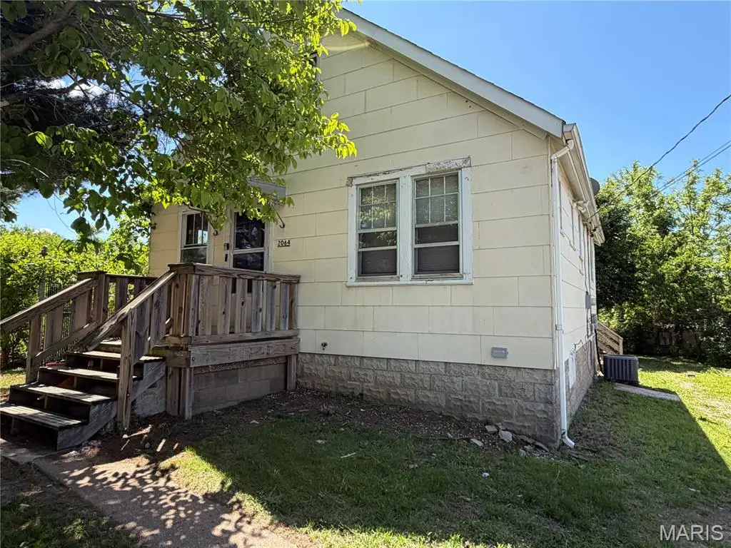 2064 Chambers Road, Saint Louis, MO 63136 - #1