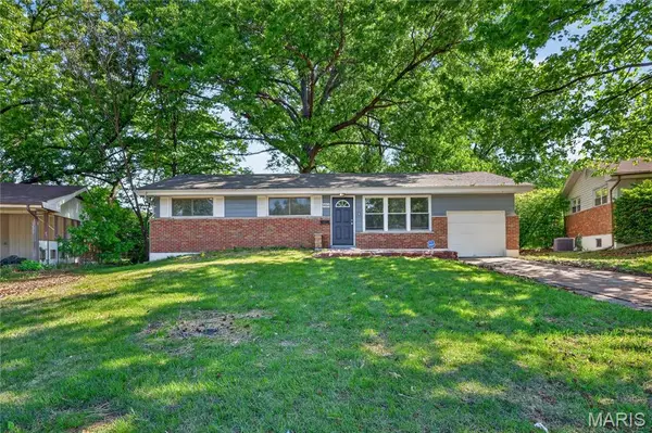 9866 Lawnview Drive, St Louis, MO 63136