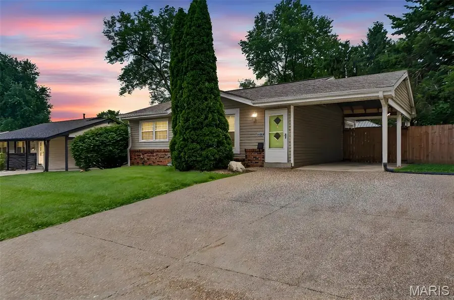 11035 Warwickhall Drive, Bridgeton, MO 63044 - #3