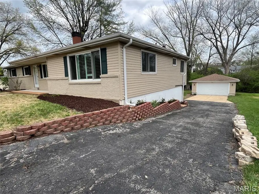 512 Bryan Avenue, Kirkwood, MO 63122 - #2