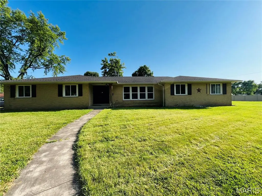 1616 Wellington Drive, Granite City, IL 62040 - #1