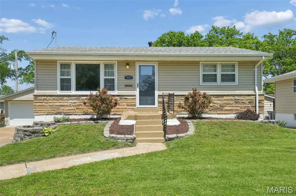 7827 Clymer Drive, Saint Louis, MO 63123 - #1