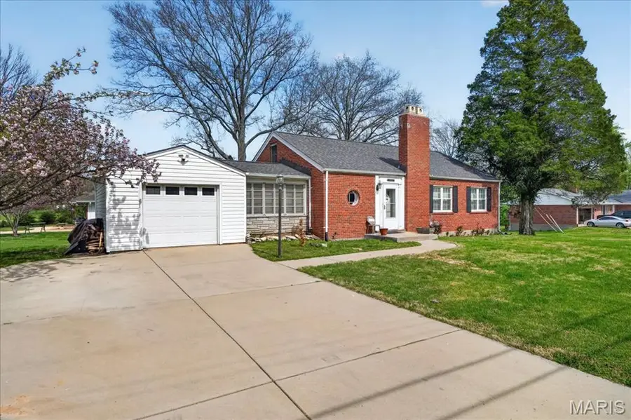 9845 E Concord Road, Saint Louis, MO 63128 - #2