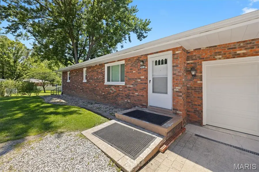 2018 Broadway, Highland, IL 62249 - #2