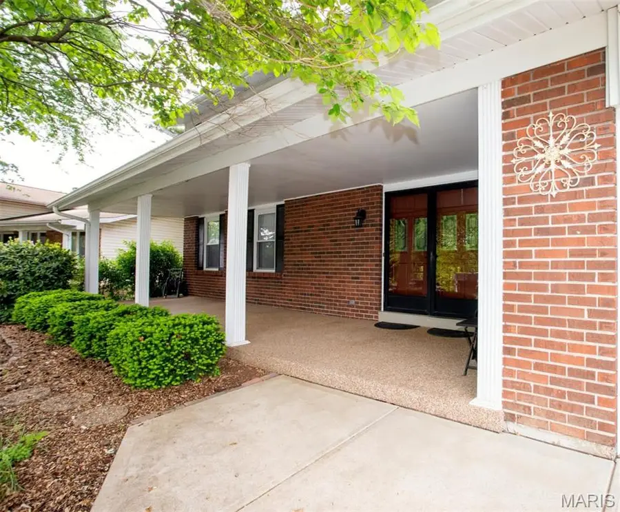 16 Gum Tree Place, Saint Charles, MO 63301 - #3