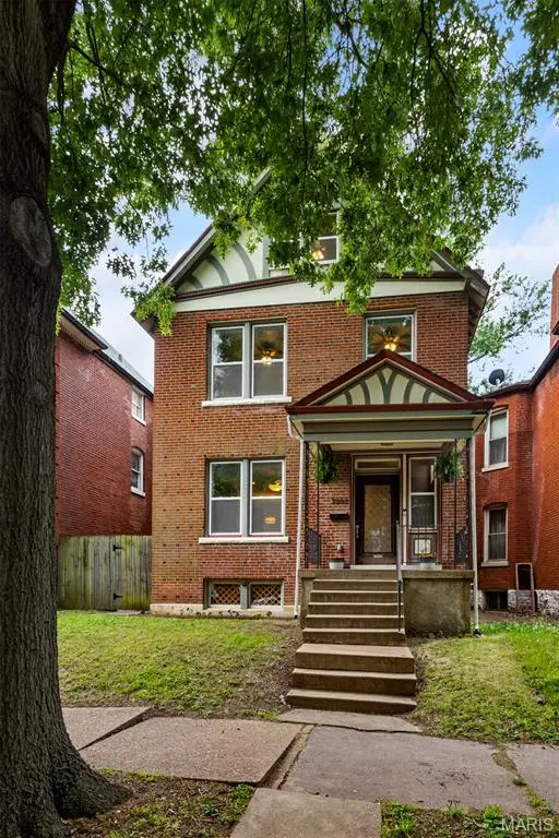 3662 Humphrey Street, Saint Louis, MO 63116 - #3