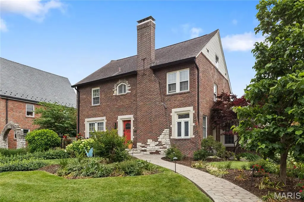 7456 Parkdale Avenue, Clayton, MO 63105 - #1