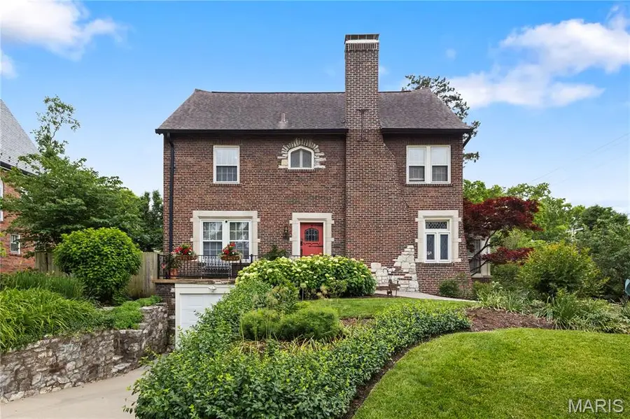 7456 Parkdale Avenue, Clayton, MO 63105 - #2