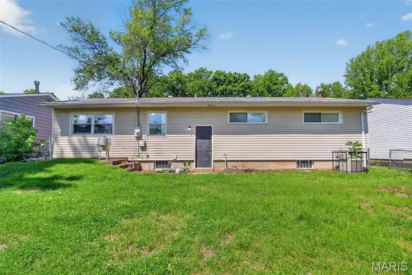 10120 Jett Drive, St Louis, MO 63136