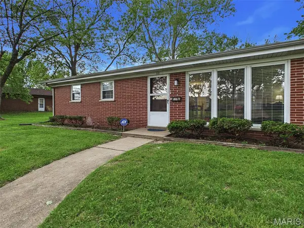 121 Sheffield Drive, Belleville, IL 62223
