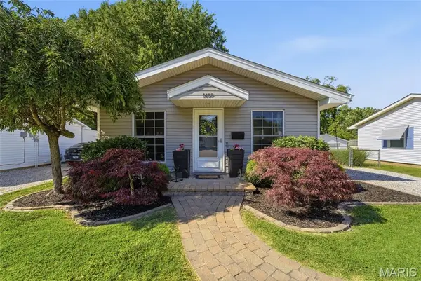 1455 Ladd Avenue, Edwardsville, IL 62025