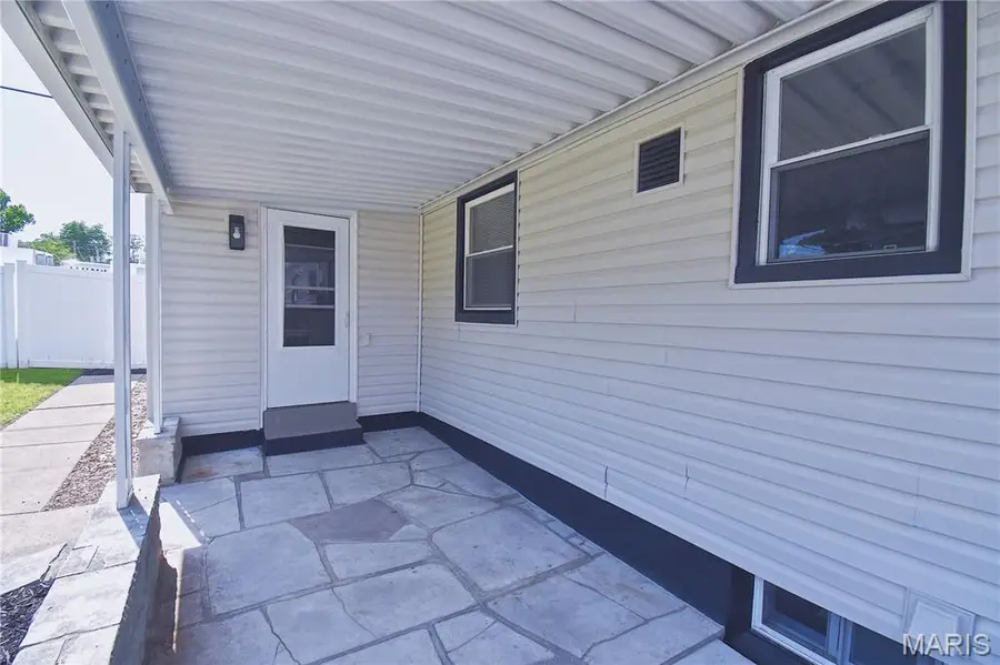 7740 General Sherman Lane, Saint Louis, MO 63123 - #3