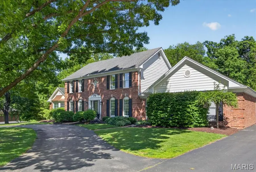 1040 Wellington Terrace, Town And Country, MO 63017 - #2