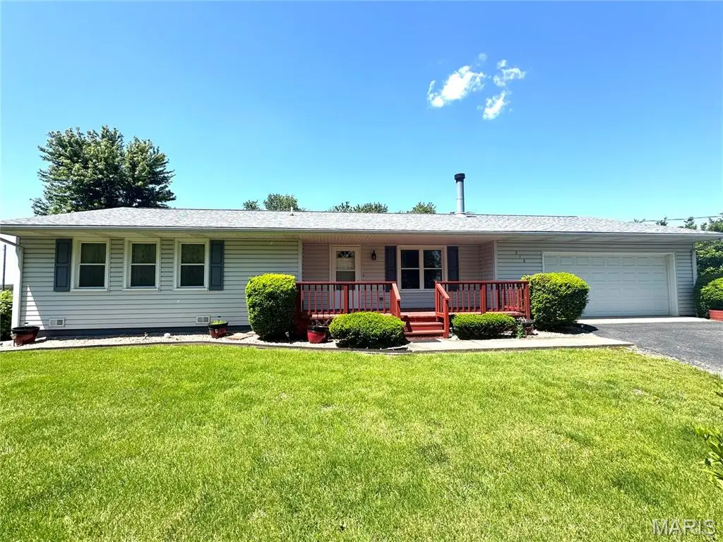 618 S Central Street, Coffeen, IL 62017 - #1