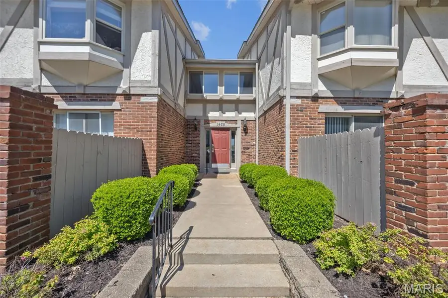 1425 Willow Brook Cove #5, Saint Louis, MO 63146 - #2