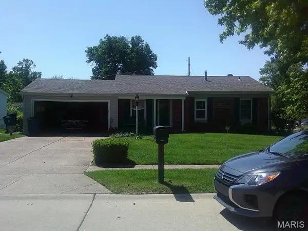 1972 Shoreham Drive, Florissant, MO 63033