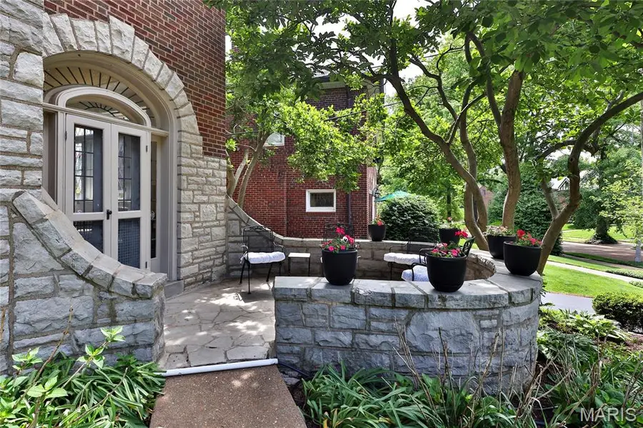 528 Midvale Avenue, Saint Louis, MO 63130 - #3