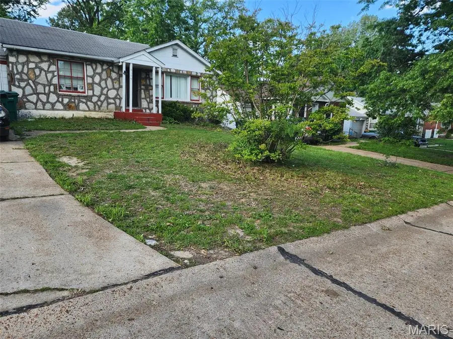 8155 Bloom Drive, Hanley Hills, MO 63114 - #2