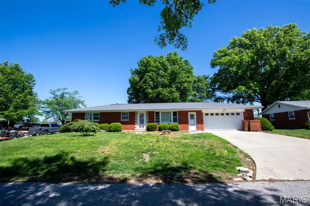 609 Willow Lane, Waterloo, IL 62298 - #1