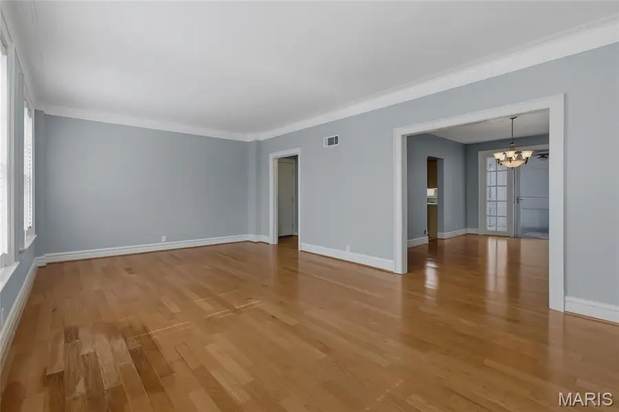 329 Belt Avenue #402, Saint Louis, MO 63112 - #3