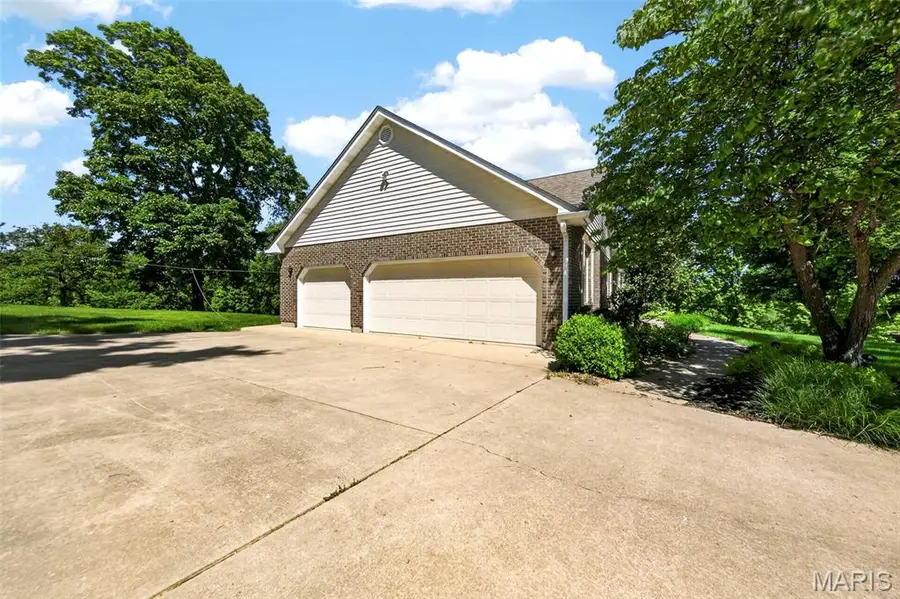 101 Hilltop Court, Washington, MO 63090 - #2