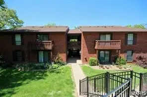 5593 Baronridge Drive #5, St Louis, MO 63129