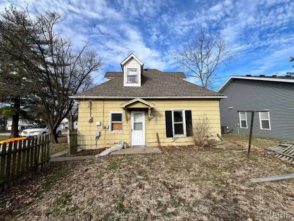 204 Madison Street, Macon, MO 63552 - #1