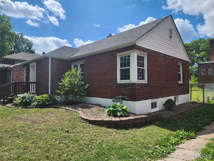 2557 Edison Avenue, Granite City, IL 62040 - #2