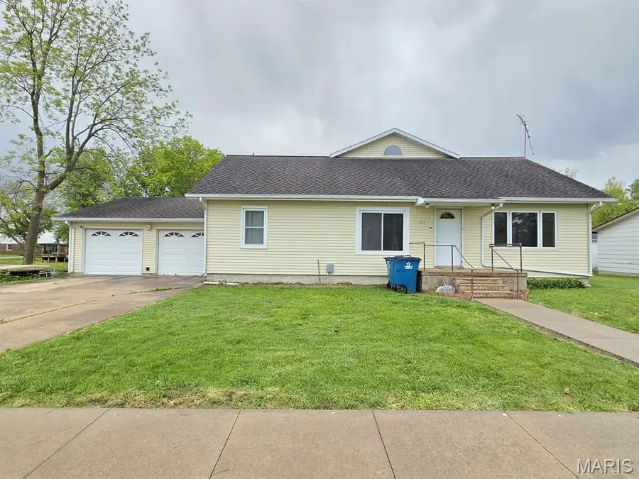 304 E Quincy Street, Lewistown, MO 63452 - #2