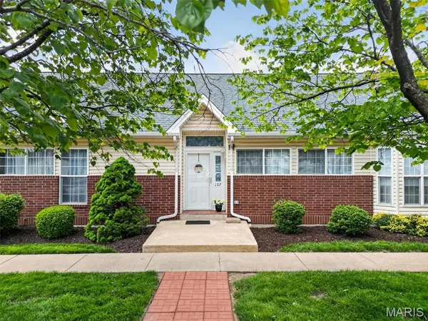 107 Cardinal Villas Drive #1C, St Peters, MO 63376