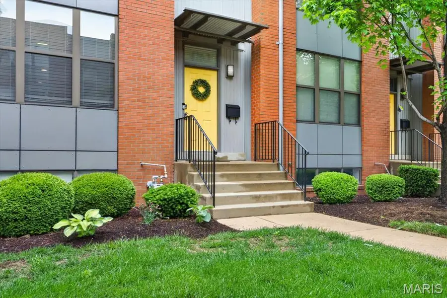 4163 Mcpherson Avenue, Saint Louis, MO 63108 - #2