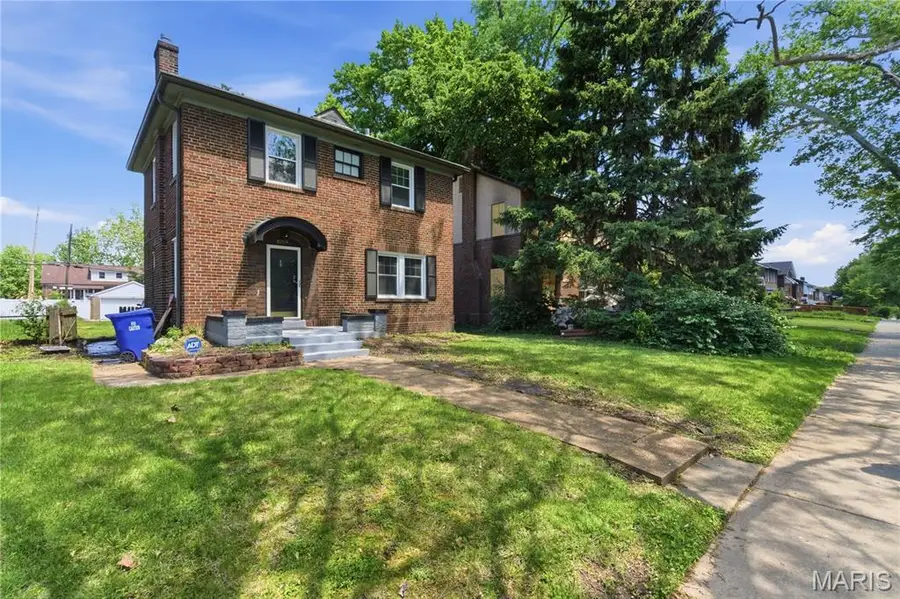 6769 Chamberlain Avenue, Saint Louis, MO 63130 - #2
