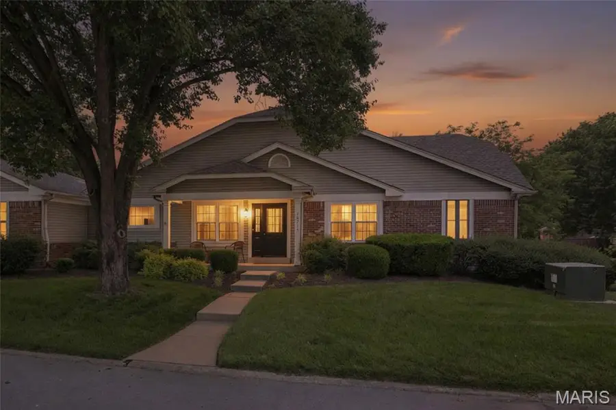 15711 Eldon Ridge Drive, Chesterfield, MO 63017 - #2