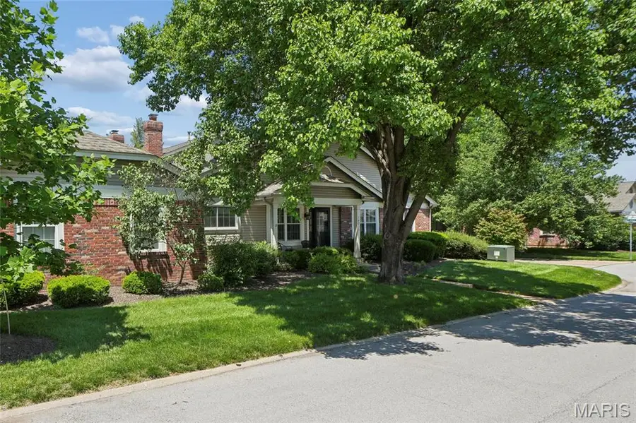 15711 Eldon Ridge Drive, Chesterfield, MO 63017 - #3