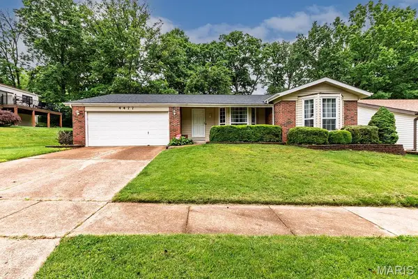 4477 Roadside Lane, St Louis, MO 63128