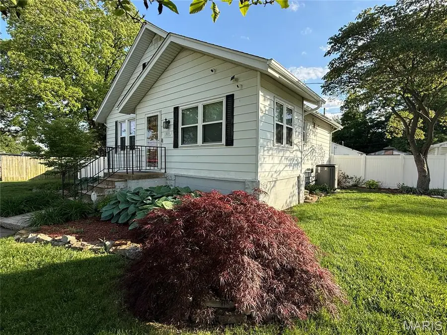 1305 West Boulevard, Belleville, IL 62221 - #3