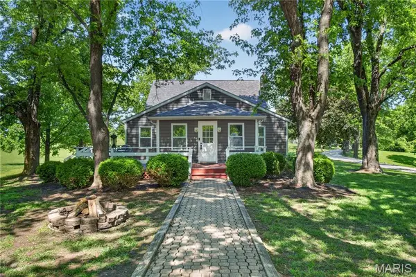 1848 Maplewood Lane, Columbia, IL 62236