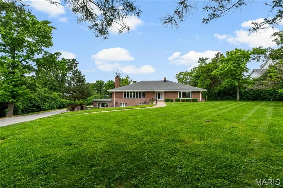 11447 Clayton Road, Saint Louis, MO 63131 - #2