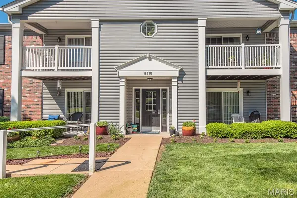 9218 Bent Pine Court #F, St Louis, MO 63126