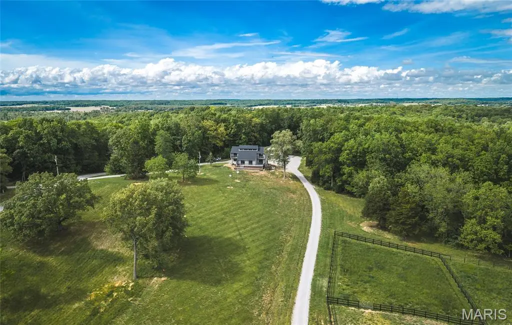 3736 County Road 700 E, McLeansboro, IL 62859 - #1
