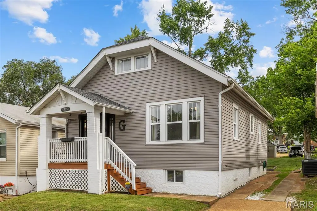 4329 Bingham Avenue, Saint Louis, MO 63116 - #1