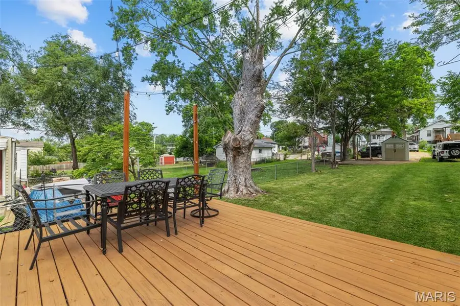 4329 Bingham Avenue, Saint Louis, MO 63116 - #3