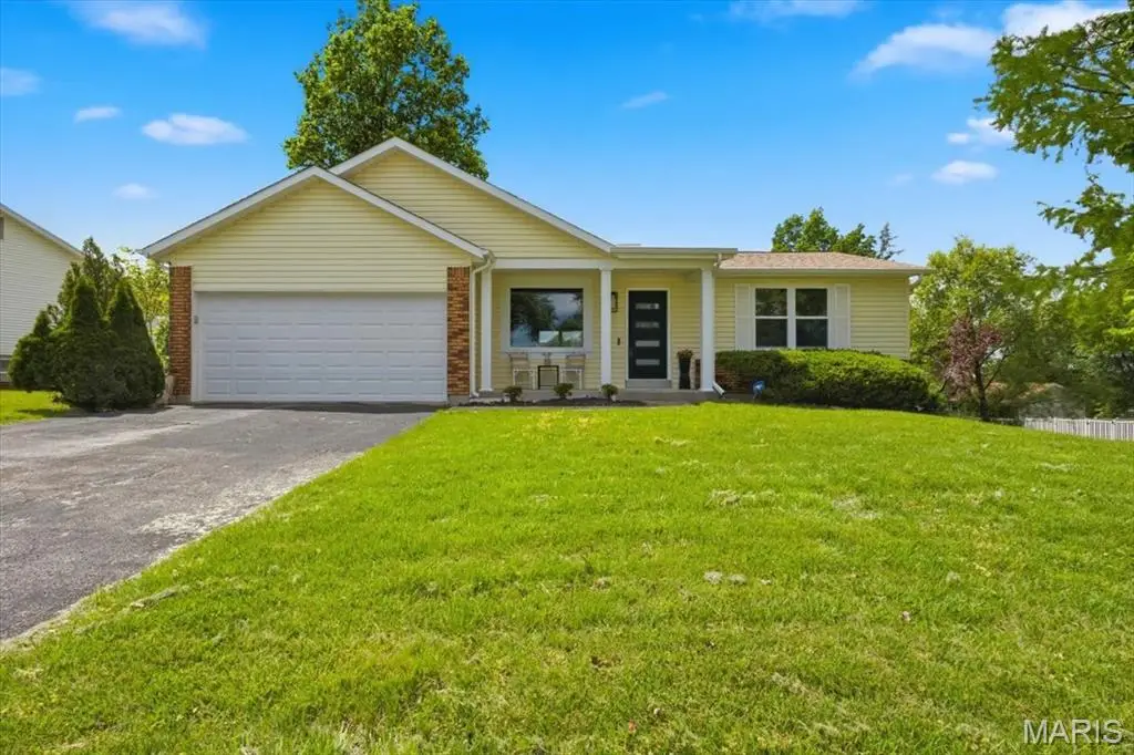 34 Amberly Drive, Saint Peters, MO 63376 - #1