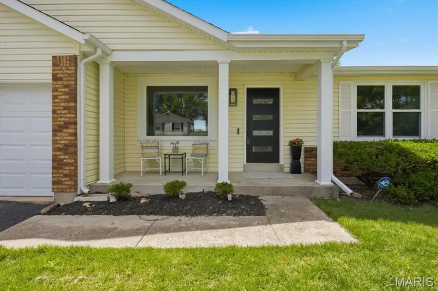 34 Amberly Drive, Saint Peters, MO 63376 - #2